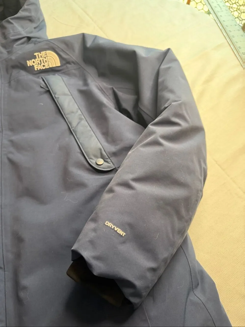 The North Face Men’s Navy Blue 550 Fill DryVent Down Hooded Parka Jacket XL